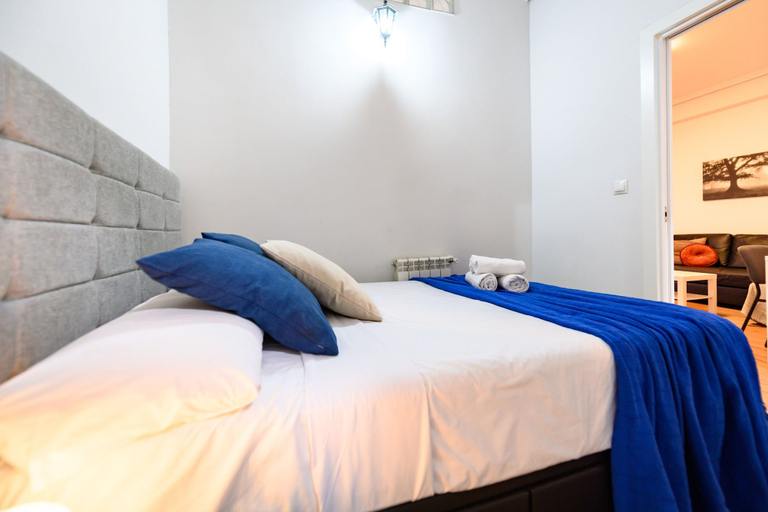 Room 3, M Adu151a Piso 2 Dormitorios en Sol Centro de M, Madrid