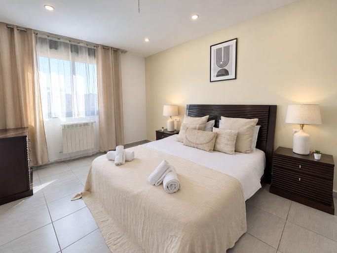 Room 5, Spacieux 3 chambres Boulevard des Lions, Bir El Djir