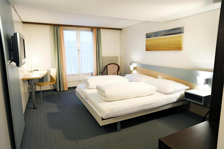 Bedroom 2, Hotel Kreuz, Luzern