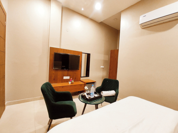 Room 2, THE ELITE REGENCY - Premium Hotel Rooms, Ludhiana
