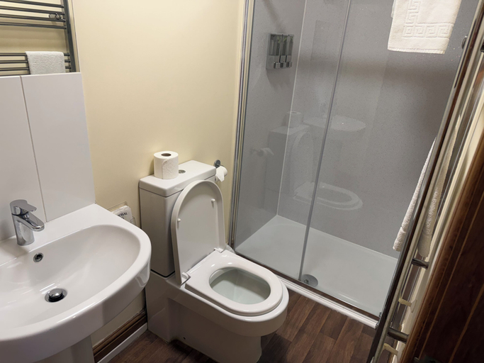 Bathroom 4, Beechwood B&B, North Somerset
