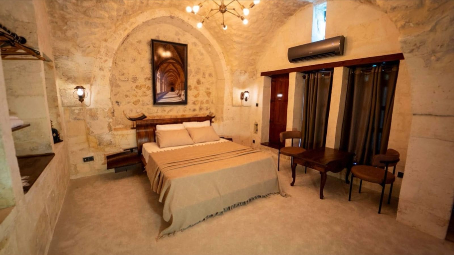 Room 2, HOTEL ESTARA, Merkez