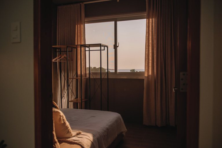 Room 5, 1BR Stylish Seaview Apartment Near The Beach With Wifi, San Fernando City
