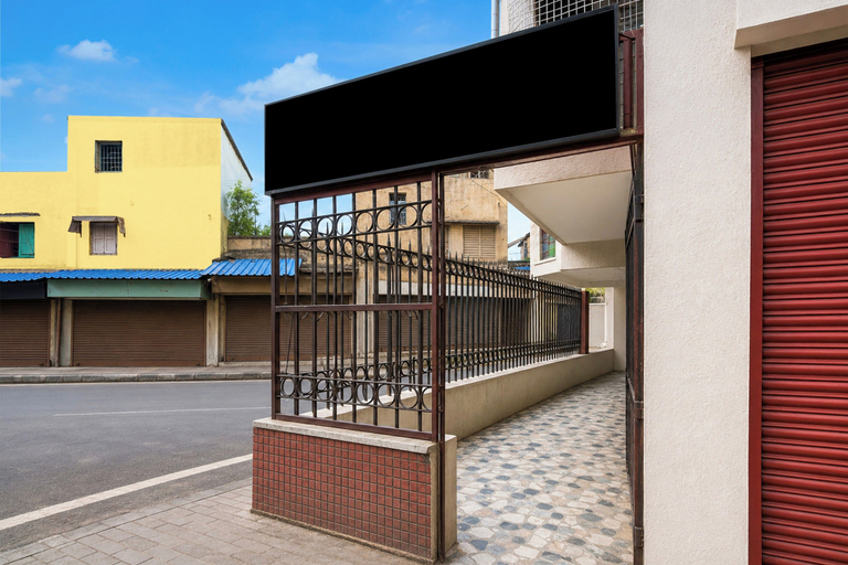 Property entrance, Hotel O Ripon Street Kolkata, Kolkata