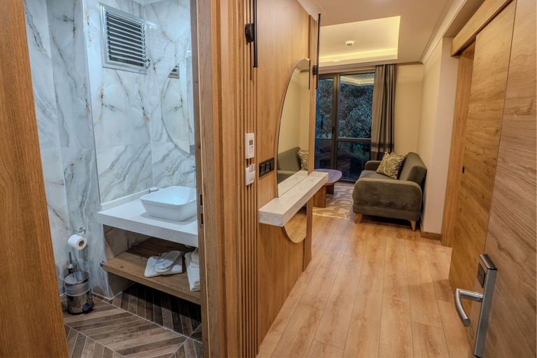 Bathroom 5, Zaya Residence, Arsin