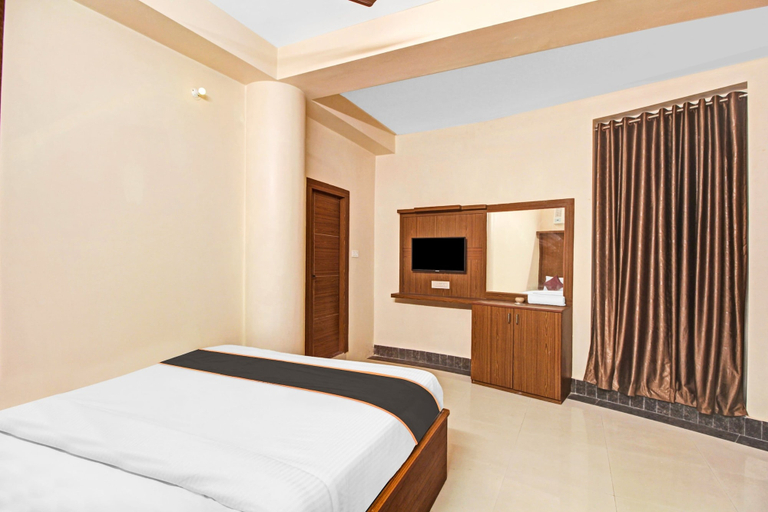 Room 5, Collection O Hotel Aqua Villa Near, North 24 Parganas