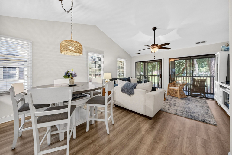 Living area 4, 146-3 Par For Pawleys 2 Bedroom Condo, Georgetown
