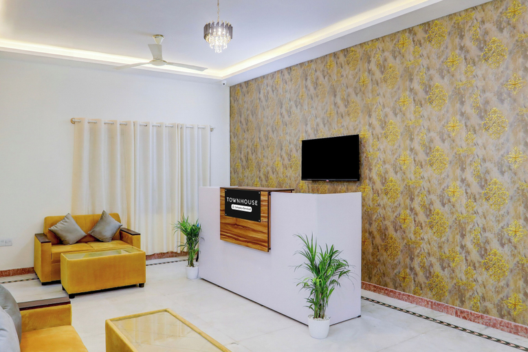 Lobby, Townhouse Madiwala Lake Park, Bangalore