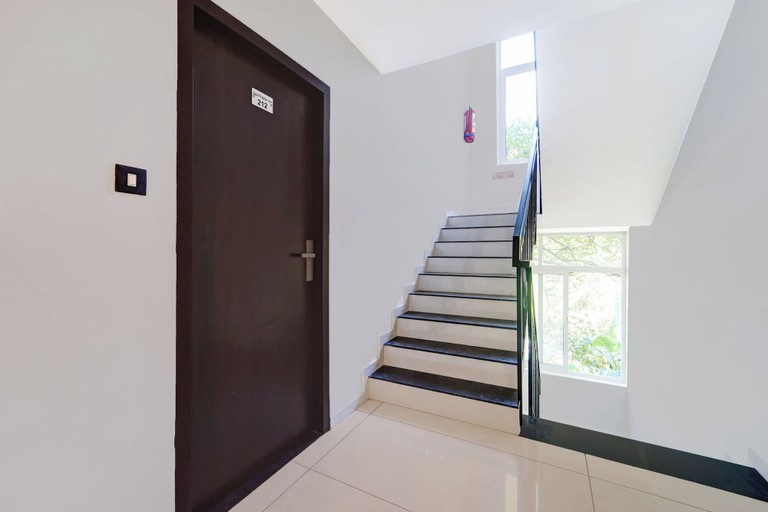 Interior 4, Super Townhouse Trivandrum Padmanabha, Thiruvananthapuram