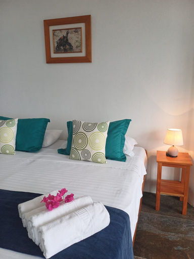 Room 5, Bahía Garden, Santa Cruz