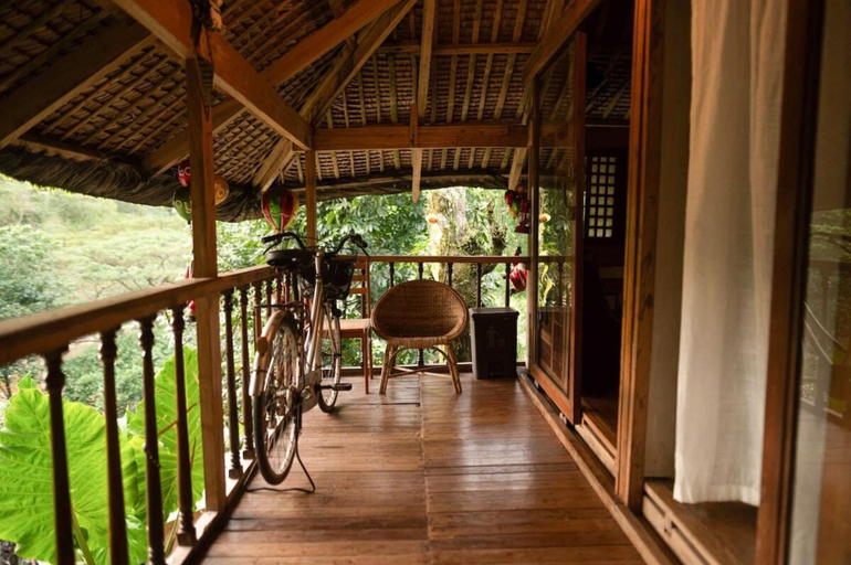 Balcony, Zen Marie Tanay, Tanay