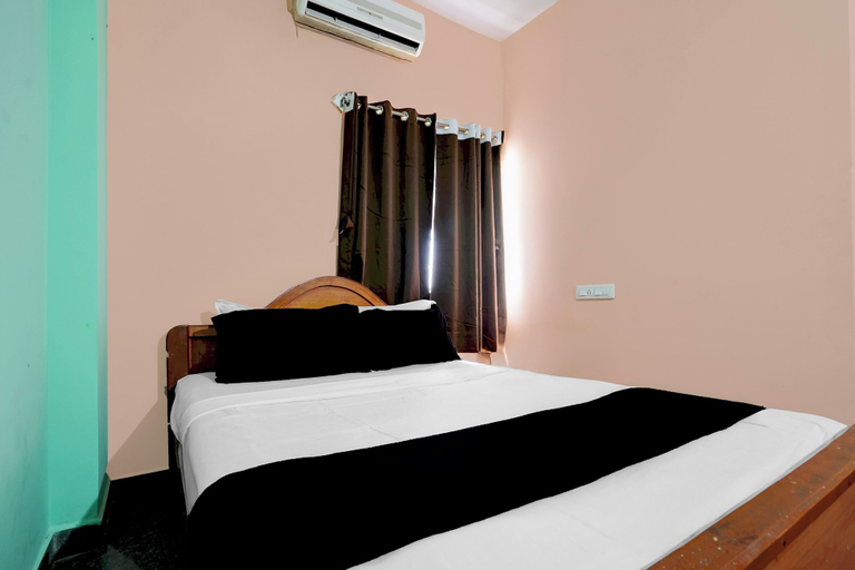 Room 2, Hotel O Doddabalapura Formerly Anand, Bangalore Rural