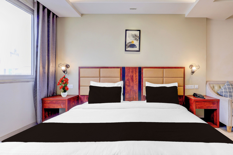 Room 3, Super Townhouse Oak Sector 39 Medanta, Gurgaon