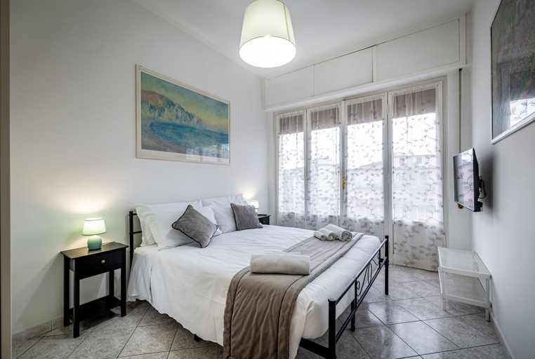 Room 3, Rondinella, Florence
