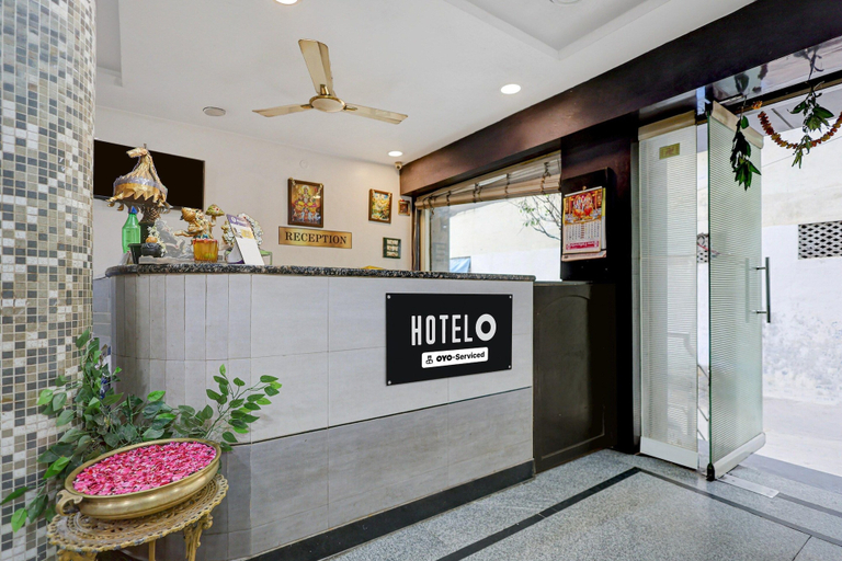 Reception 3, Deluxe Hotel Aditya Grand, Guntur