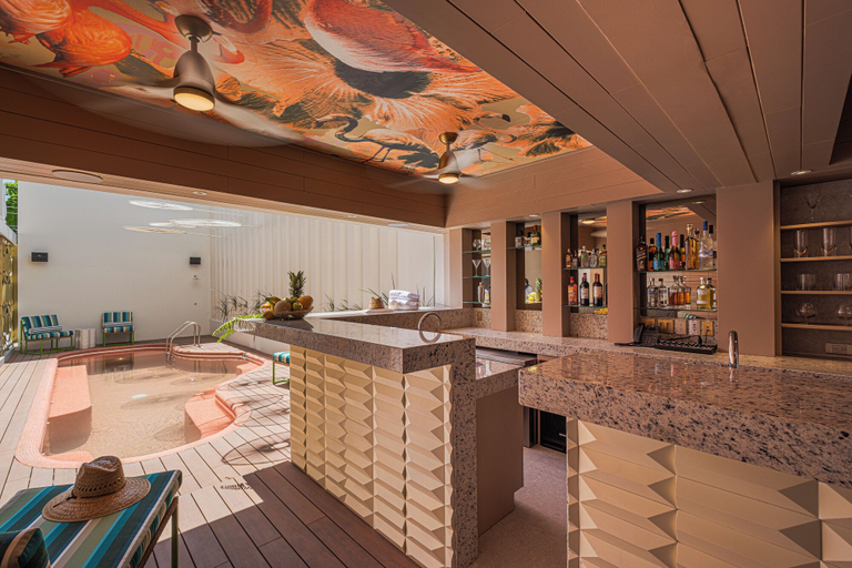 Poolside bar 4, Hotel Flamingos, La Paz