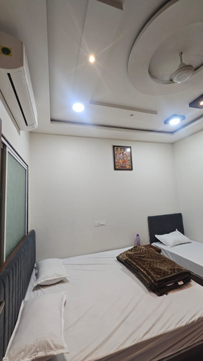 Room 2, Hotel Mahakal Palace, Ujjain