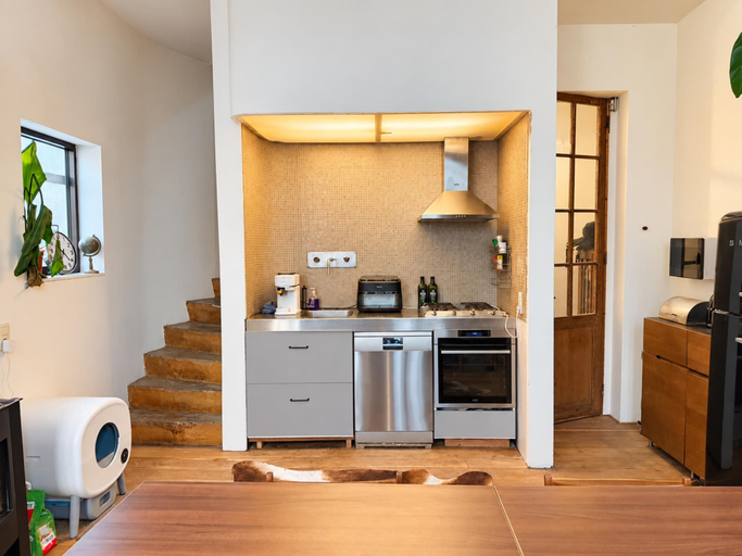 Private kitchen, Gent Moments House with Pool Table, Oost-Vlaanderen