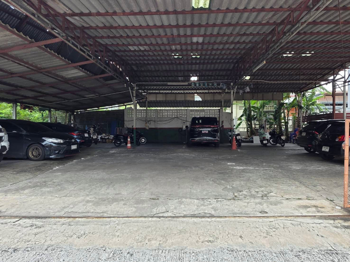 Exterior 3, Jiranakron Park, Muang Buri Ram