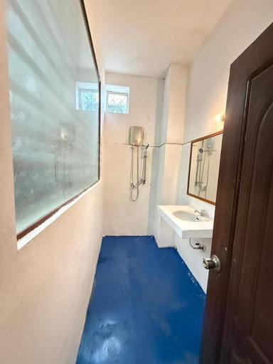 Bathroom 4, White Castle, Siem Reap