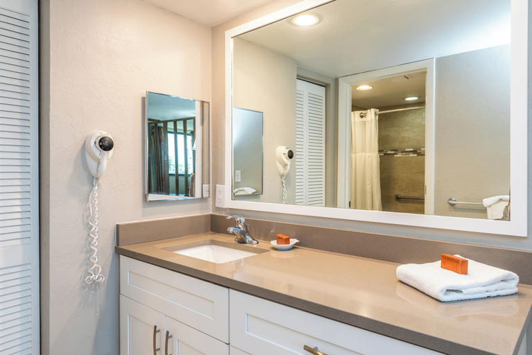 Bathroom 3, Vanderbilt Beach & Harbour Club, Collier