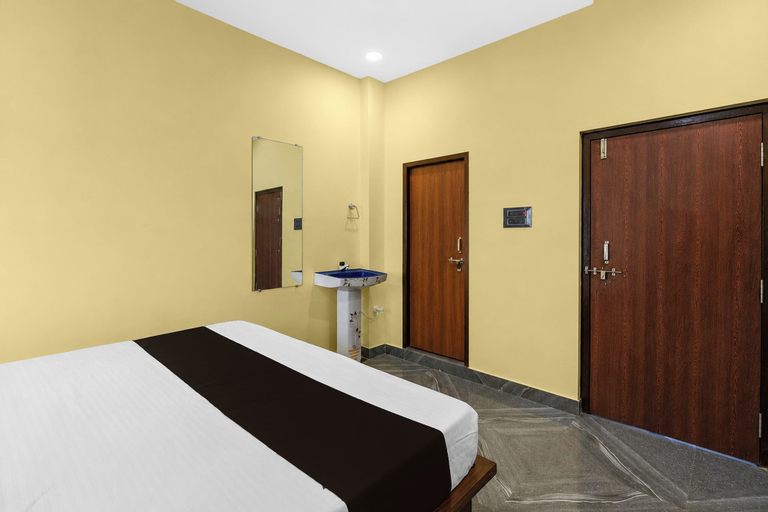 Room 2, Hotel O Shadnagar, Mahbubnagar