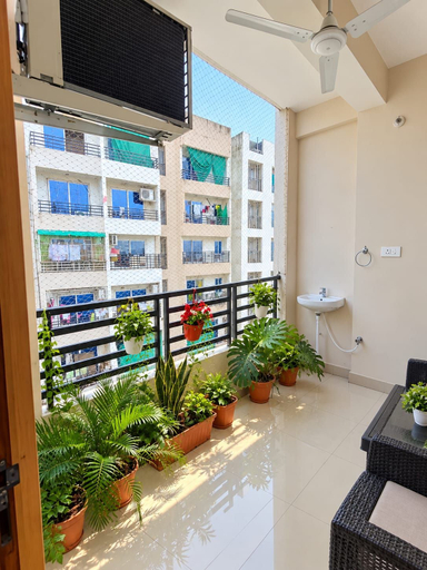 Balcony 4, Golden Grove Homestay, Varanasi