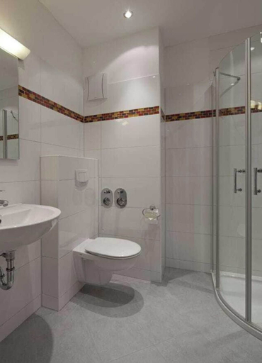 Bathroom 4, Winterstrasse 17 Apartment 10, Aurich