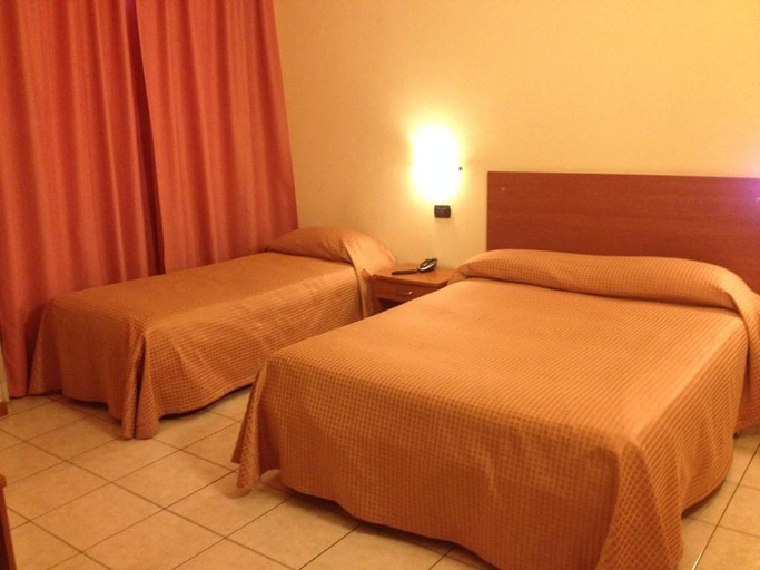 Bedroom 4, Hotel Belforte, Varese