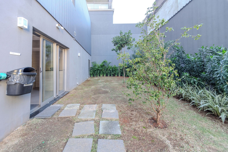 Property grounds 4, Domingos by Bhomy, São Paulo