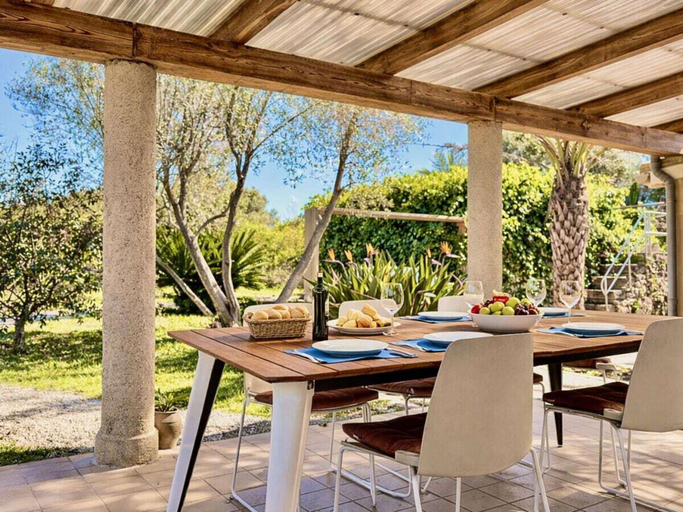 Outdoor dining 5, Finca in Santa Magalida With Wifi, Baleares