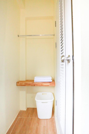 Bathroom 3, INTERest POSHTEL, Don Muang