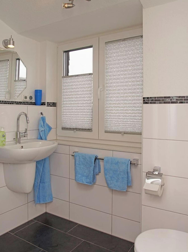 Bathroom 4, Holiday Home in Duhnen With Wi-fi and Parking, Cuxhaven