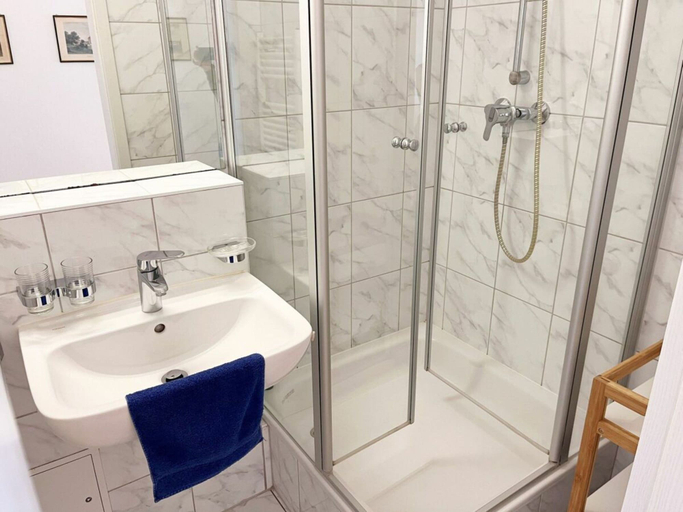 Bathroom 3, Holiday Apartments With Baltic Sea View, Vorpommern-Greifswald