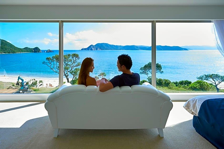Bedroom 3, The Scene, Setouchi