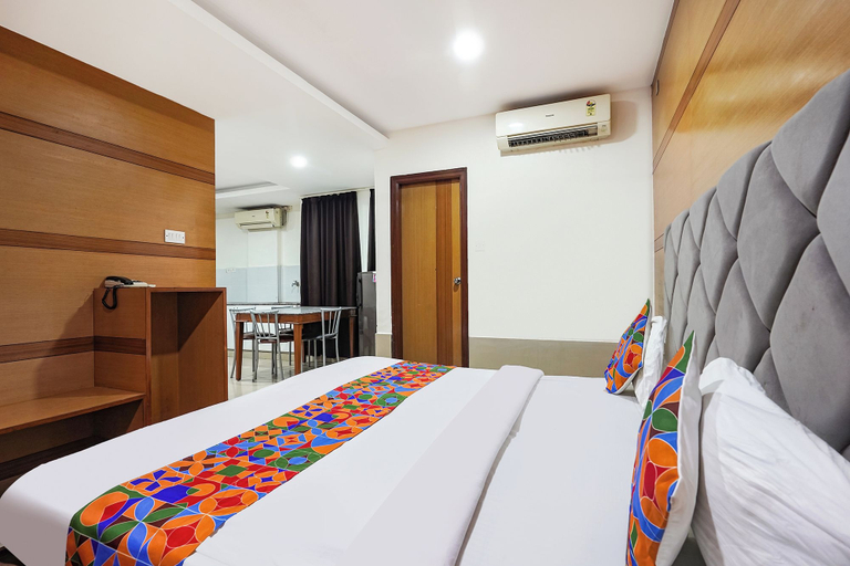 Room 5, FabHotel Comfort Stay Inn - Kammanahalli, Bangalore