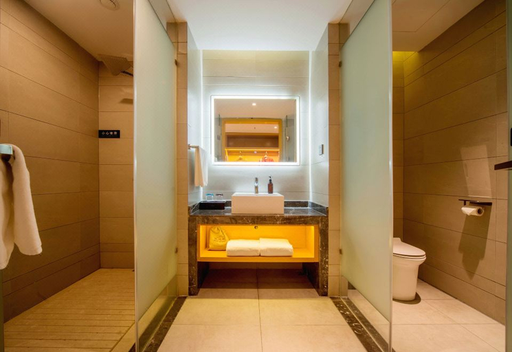 Bathroom 3, Madison Zhengzhou Zhongyuan Futa, Zhengzhou