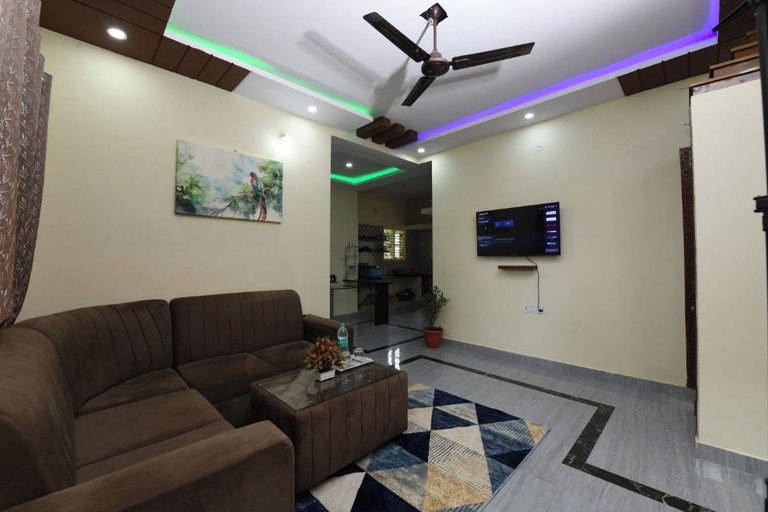 Living area 4, Symphony Suites Homestay, Bangalore