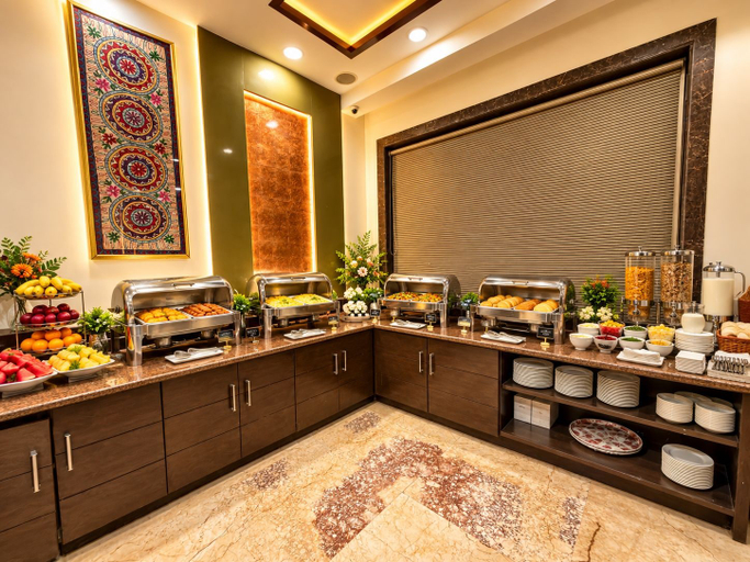 Food & Drinks 5, Hotel Taj Heights, Agra