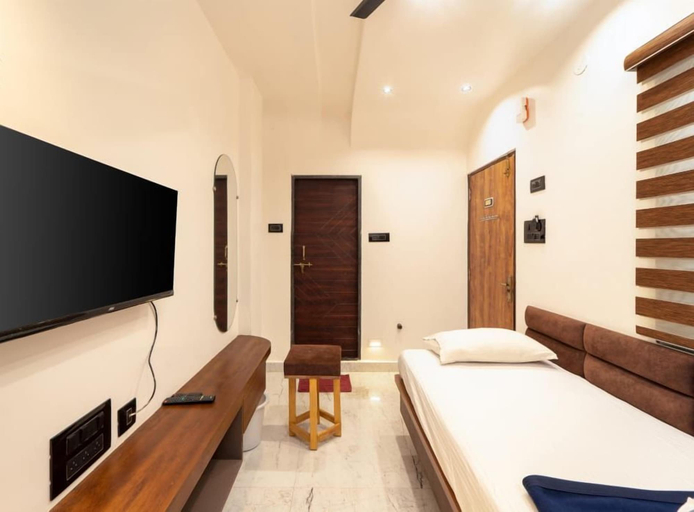 Room 4, Stay In Dandeli, Uttara Kannada
