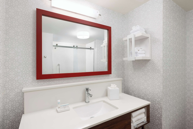 Bathroom 4, Hampton Inn Oakhurst-yosemite, CA, Madera