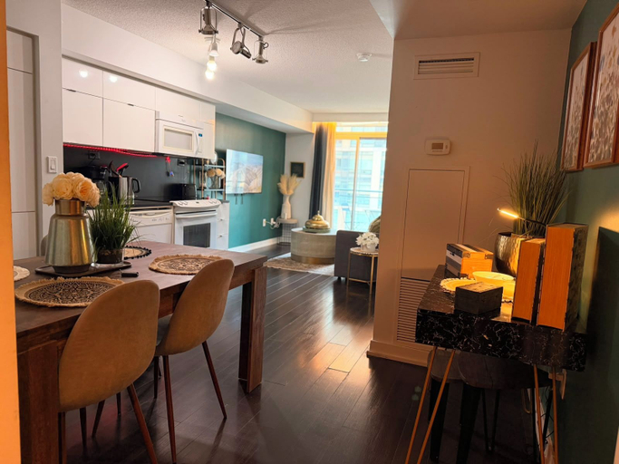 Private kitchen 5, The Elara Suites, Toronto