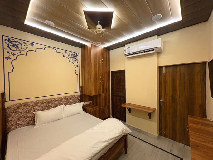 Room 3, Govind Niwas, Jaipur