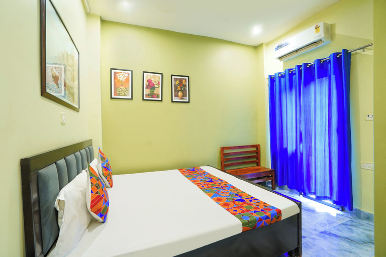 Room 4, FabHotel Glory Residency, Varanasi