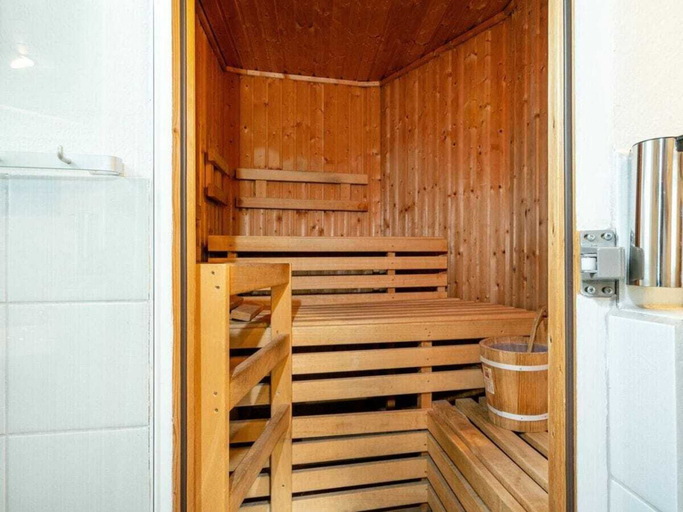 Sauna, Holiday Home in Upleward With Sauna, Aurich