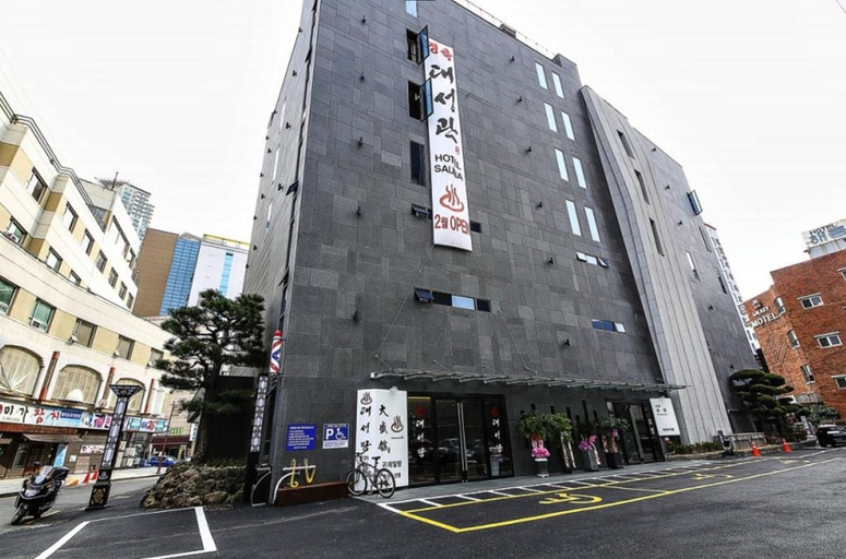 Exterior & Views 2, Dae Sung Gwan Onchun Hotel, Geumjeong