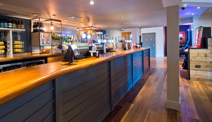 Food & Drinks, London Twickenham East, London