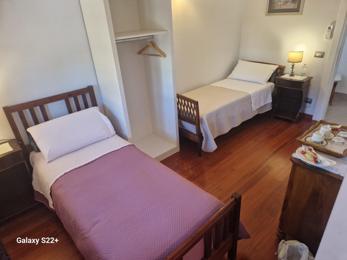 Room 2, Linda's Retreat B&B, Roma