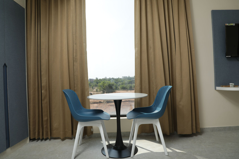 Dining 2, Hotel Adhis Park, Thanjavur