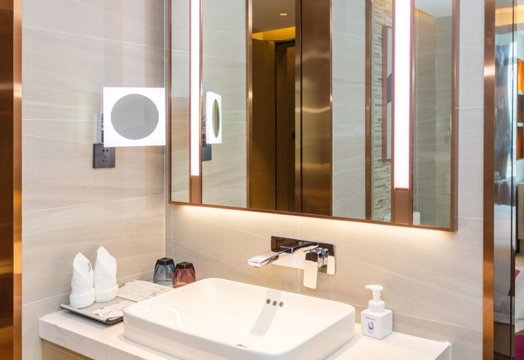 Bathroom 3, Lavande Hotel Shenzhen Nanshan Science and Technology Park Vanke Cloud City, Shenzhen